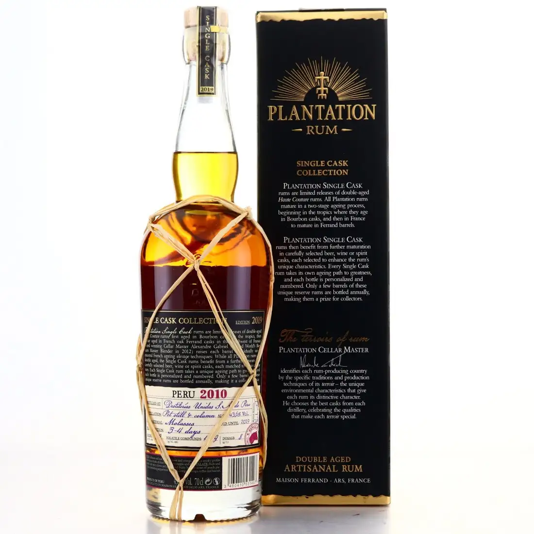 High resolution image of Destilerías Unidas S.A. de Peru Plantation Single Cask 2010