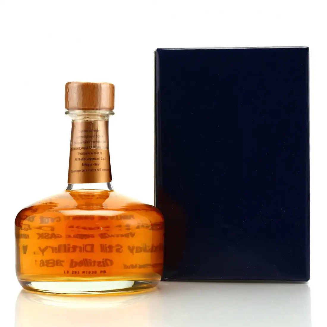 High resolution image of Liquid Gold Caribbean Reserve Black Rock Distillery (Rockley Still) 1986