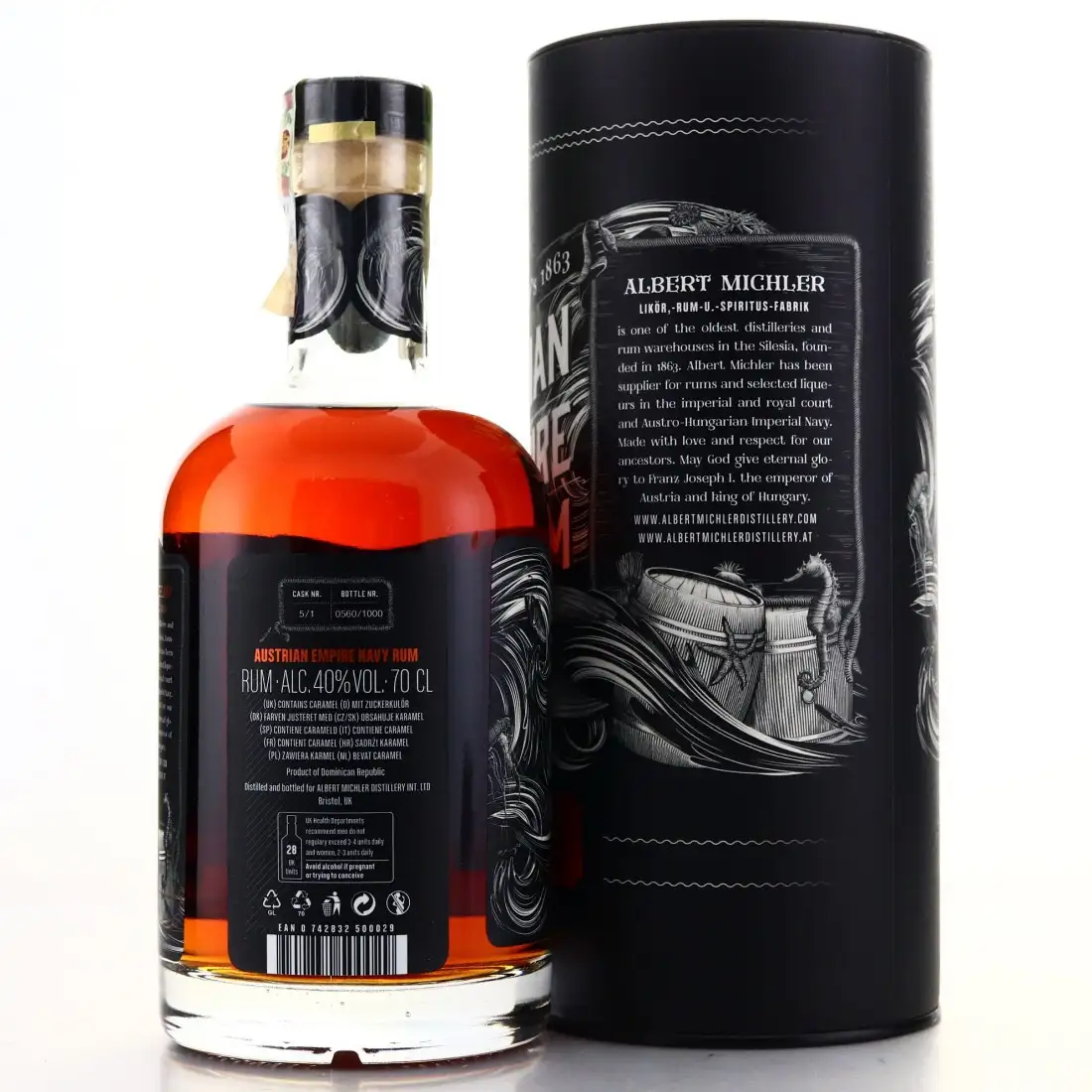 Image haute résolution de Albert Michler Distillery Oliver &amp; Oliver Austrian Empire Navy Rum Solera 18