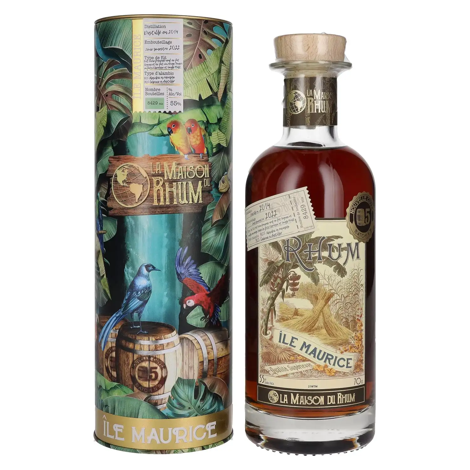 Bottle of Dugas Chamarel La Maison du Rhum Île Maurice 2014