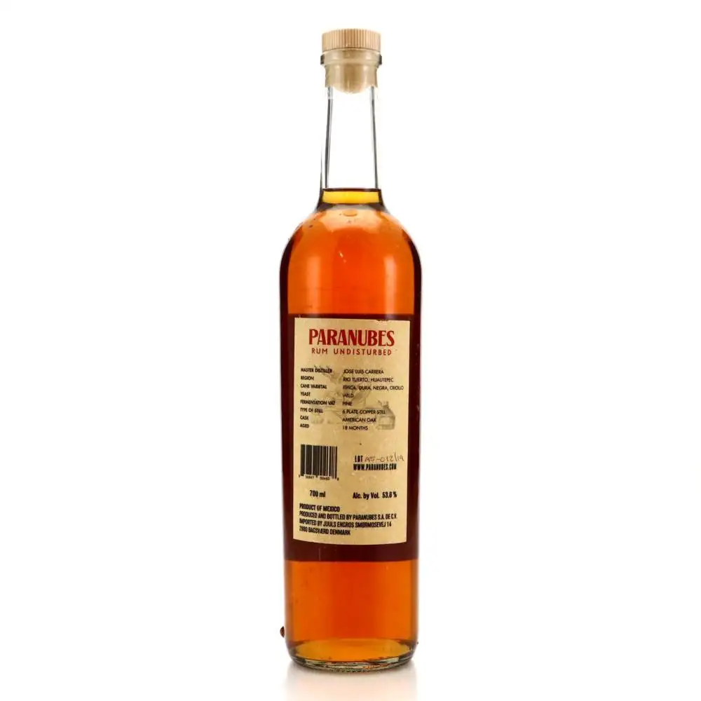 Hochauflösendes Bild von Paranubes Oaxaca Añejo Rum