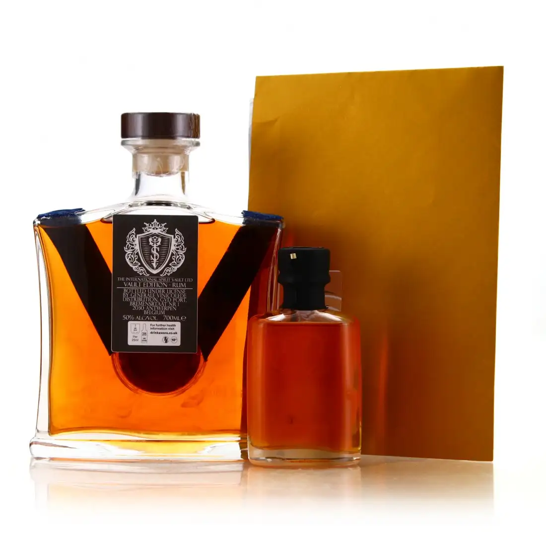 Hochauflösendes Bild von International Spirit Vault Vault Edition Spiced Rum Decanter (First Manned Moon Landing)