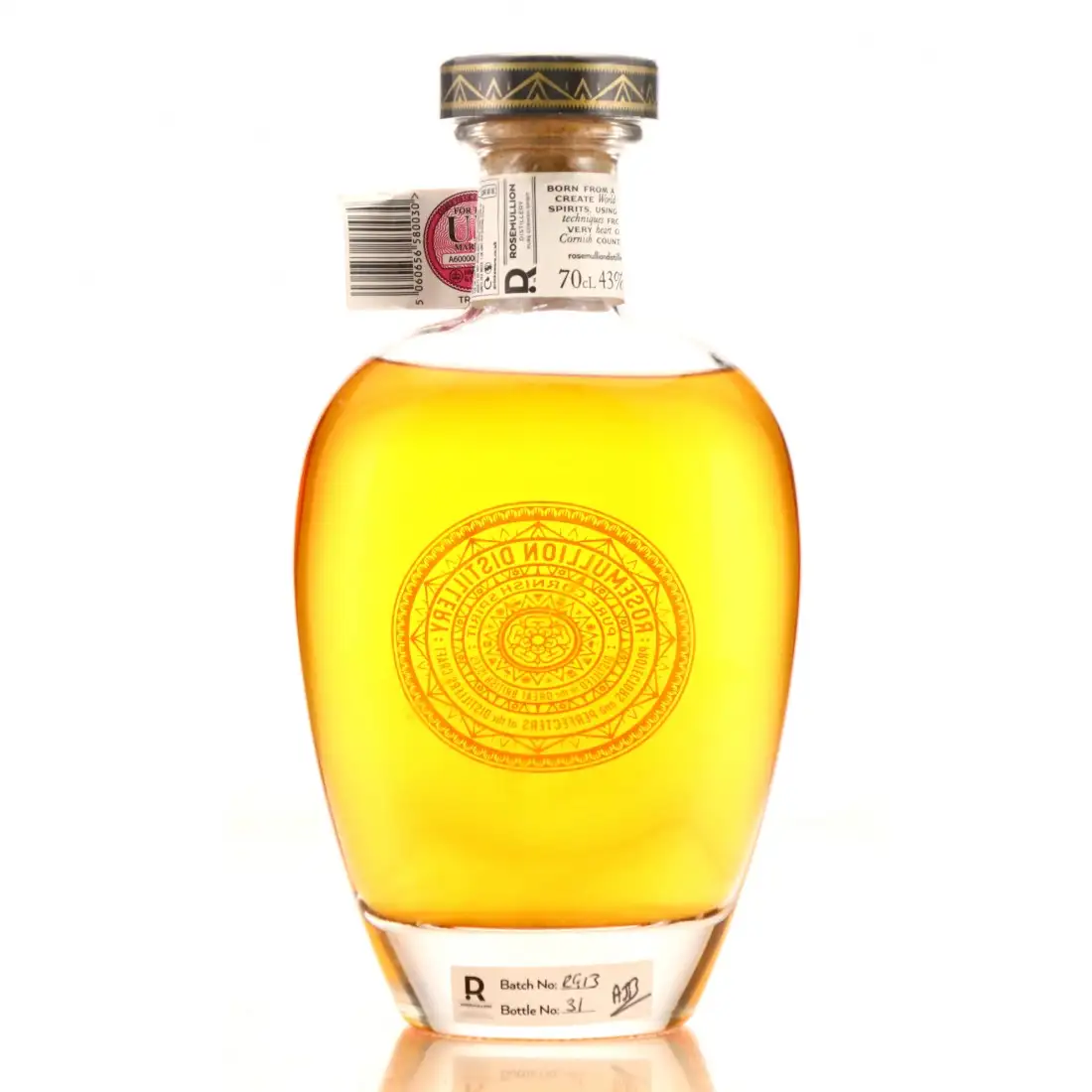 High resolution image of Rosemullion Distillery Gold Rum