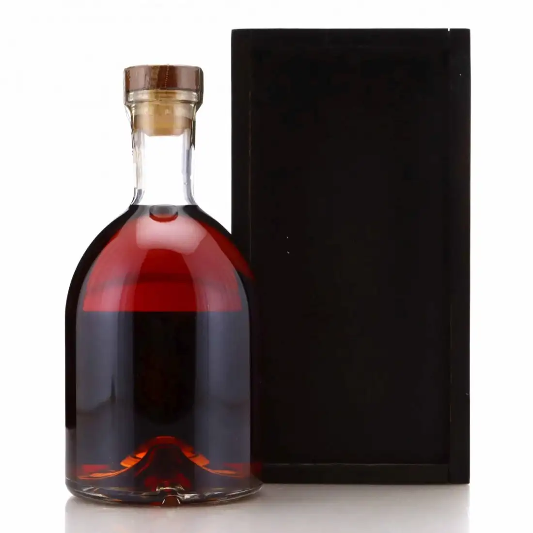 Hochauflösendes Bild von Tarlac Distillery Corp. Luisita Single Barrel Single Estate PX Cask 2015