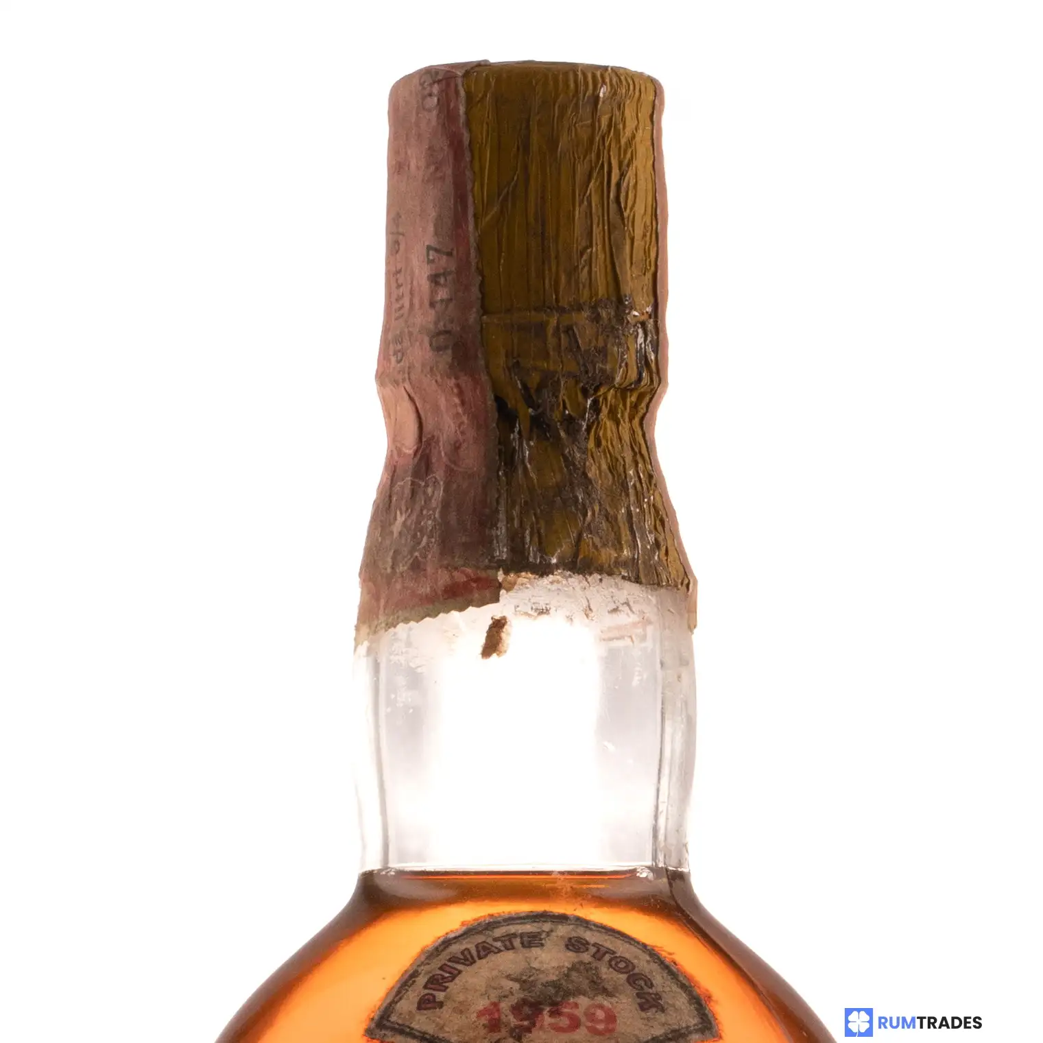 Hochauflösendes Bild von T.D.L Angostura Old Oak Rum 1959