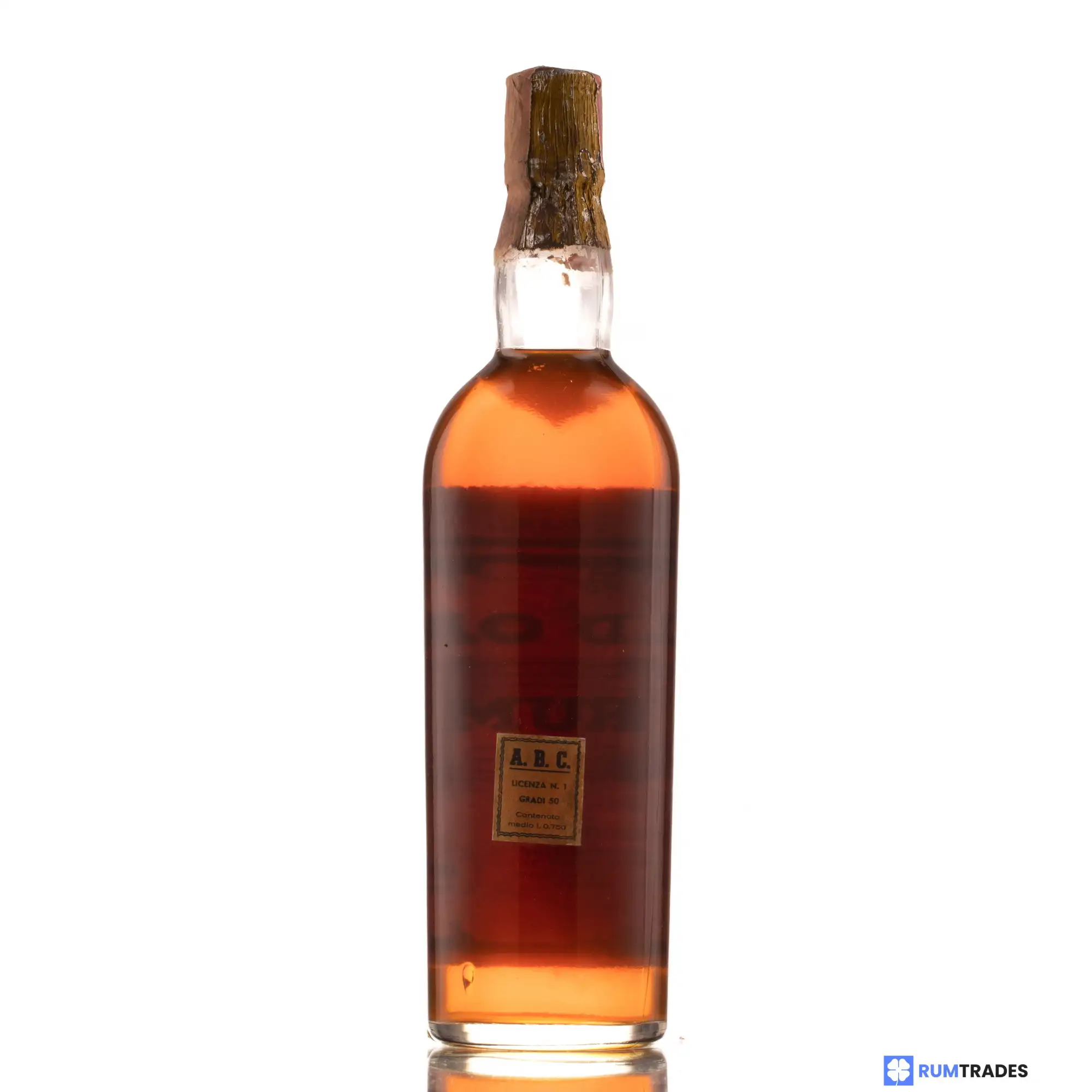 Hochauflösendes Bild von T.D.L Angostura Old Oak Rum 1959