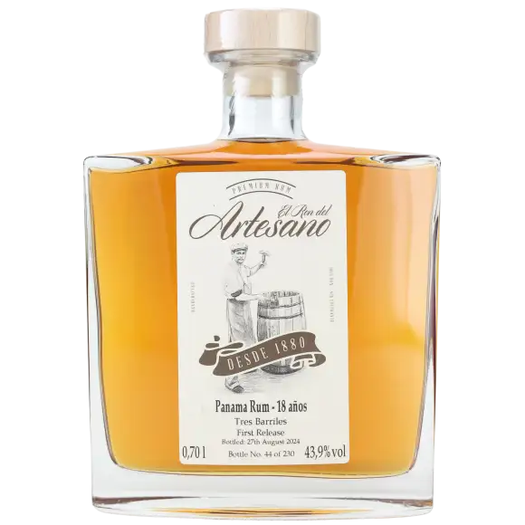 Bottle of El Ron del Artesano Panama Rum - 18 Años (Tres Barriles 1st Release) 2024