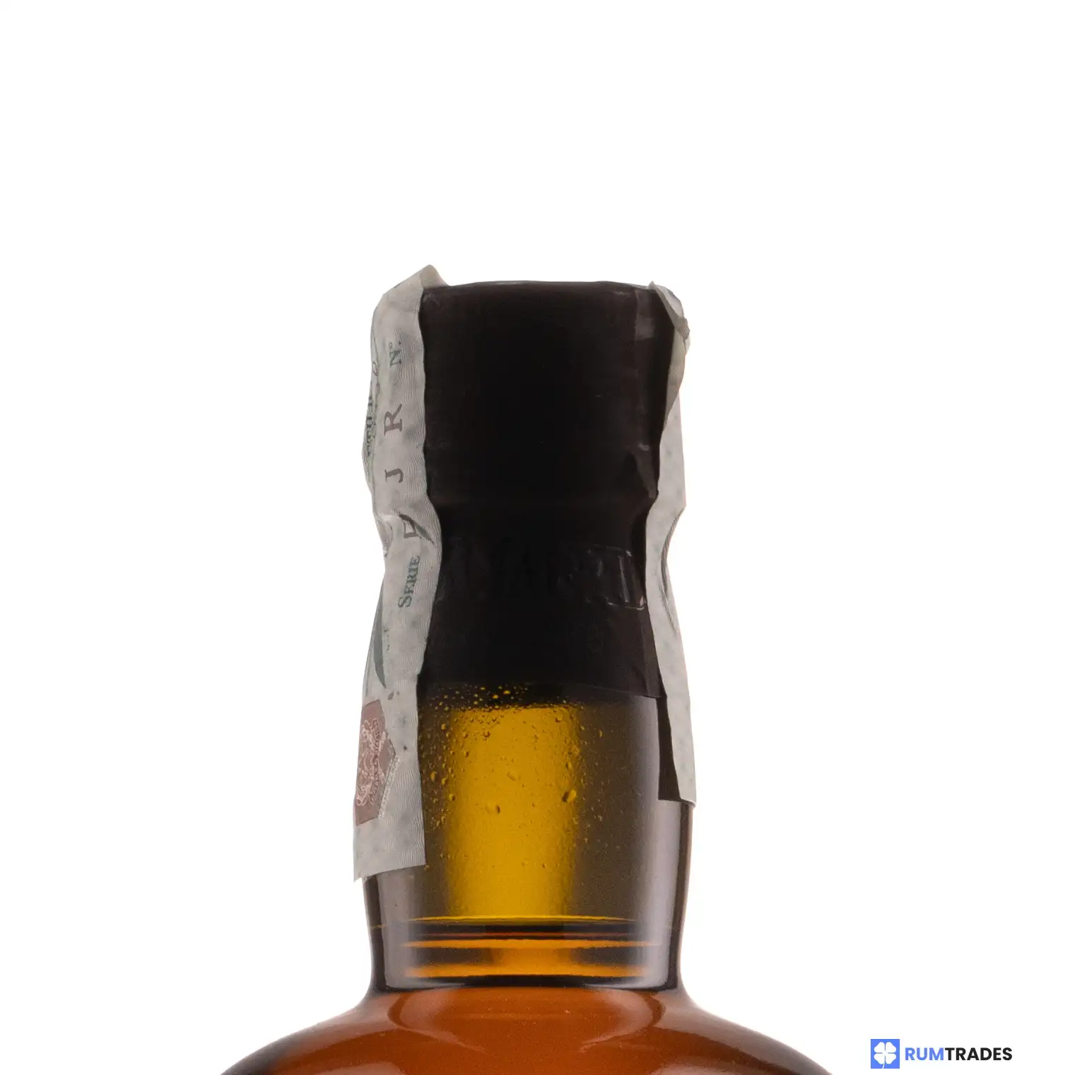 Hochauflösendes Bild von Samaroli Guadeloupe Rum 2013