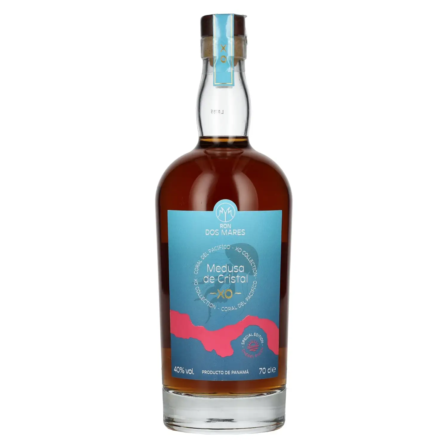 Bottle of Ron Dos Mares Distillery Hacienda San Isidro Medusa de Cristal XO