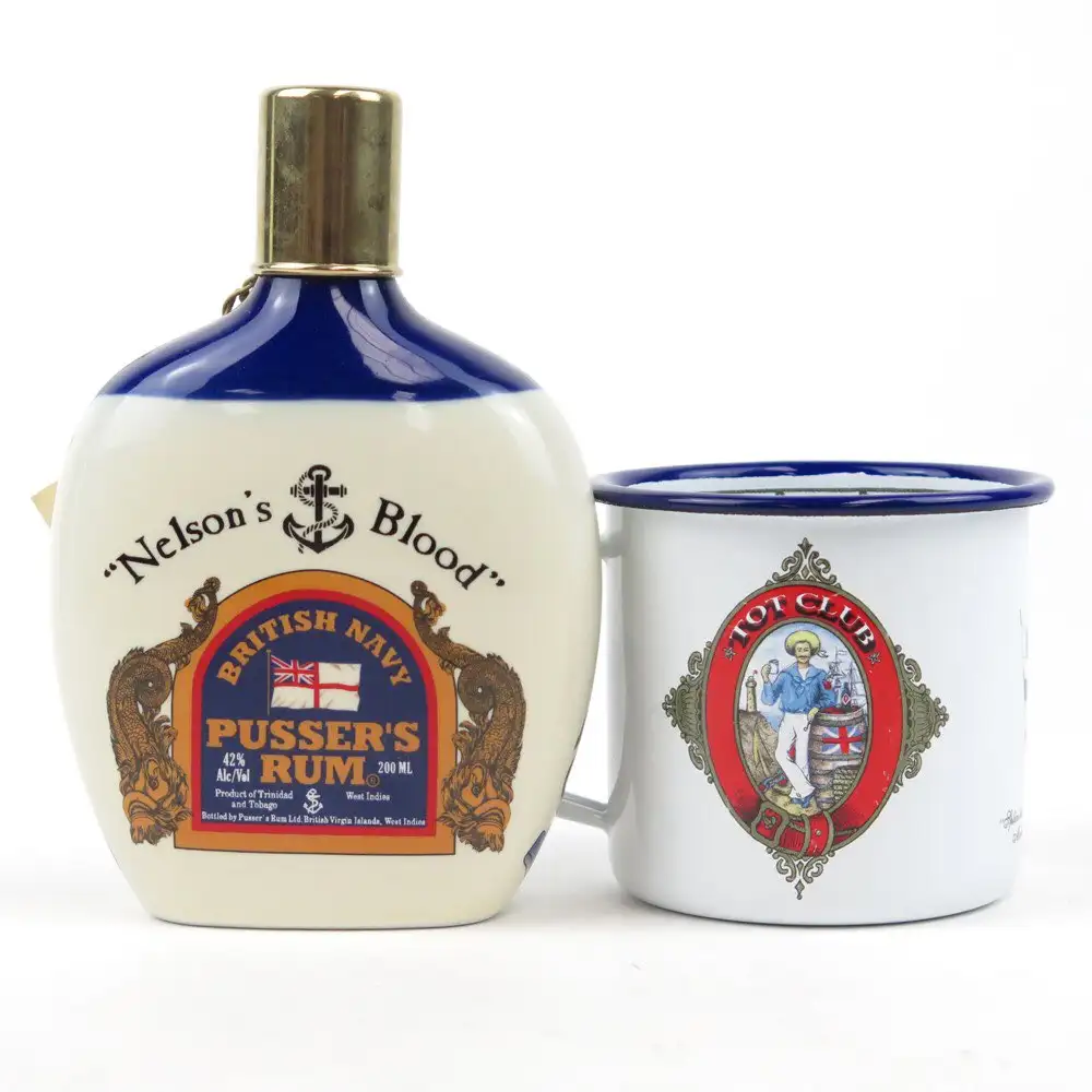 Bottle of Pusser‘s Rum „Nelson‘s Blood“ Hip Flask