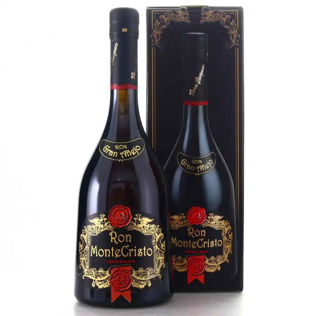 Bottle of Perez Barquero Ron Monte Cristo Gran Añejo