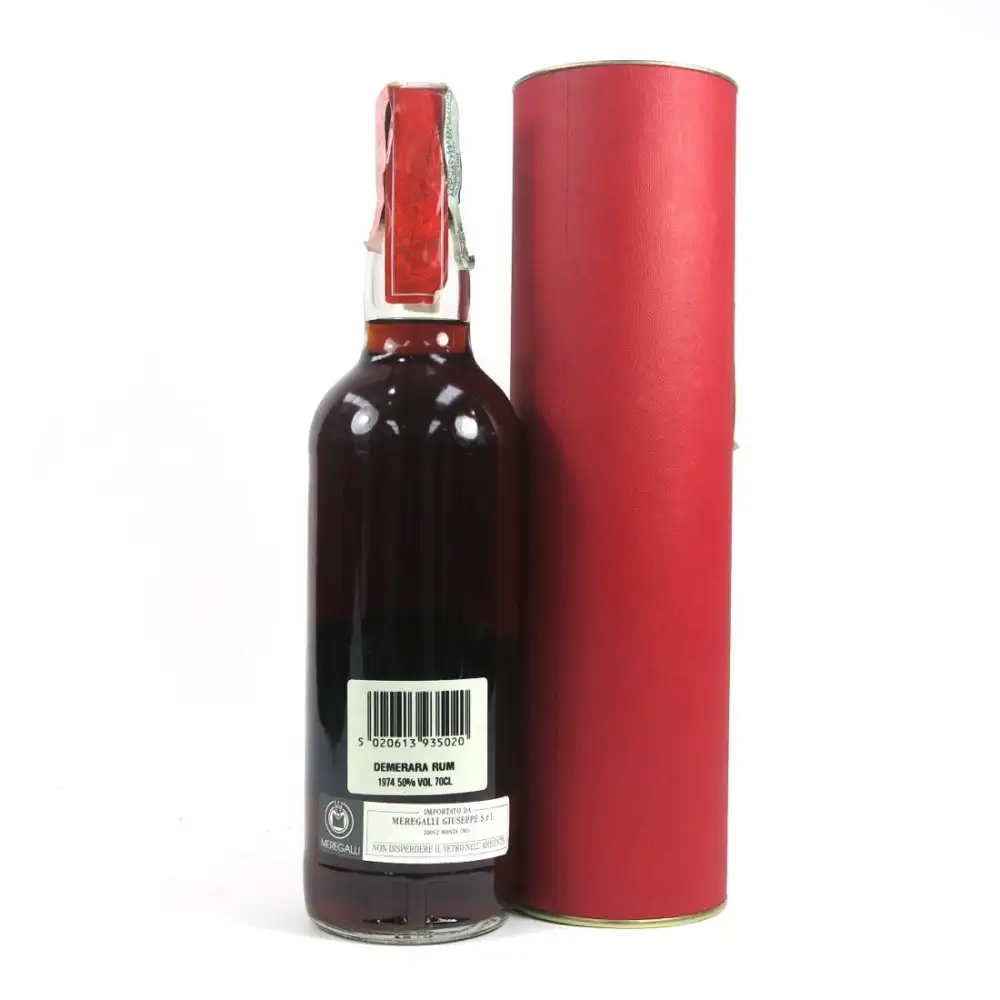 Hochauflösendes Bild von Gordon &amp; MacPhail Demerara Rum 1974