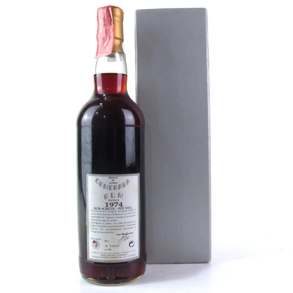 High resolution image of Moon Import Port Mourant Demerara Rum 1974