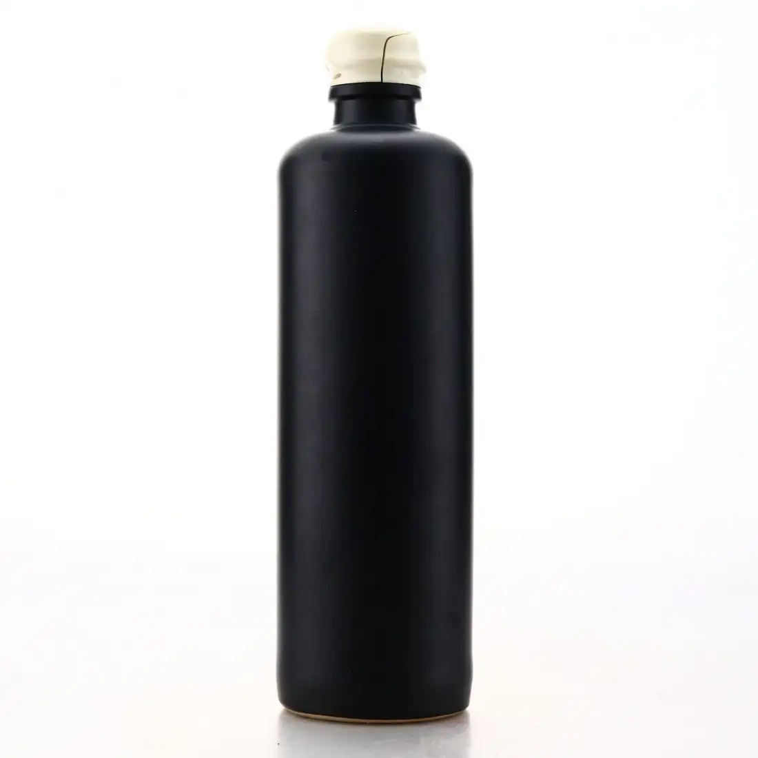 Image haute résolution de Romdeluxe Hampden Trelawny White DOK 2019