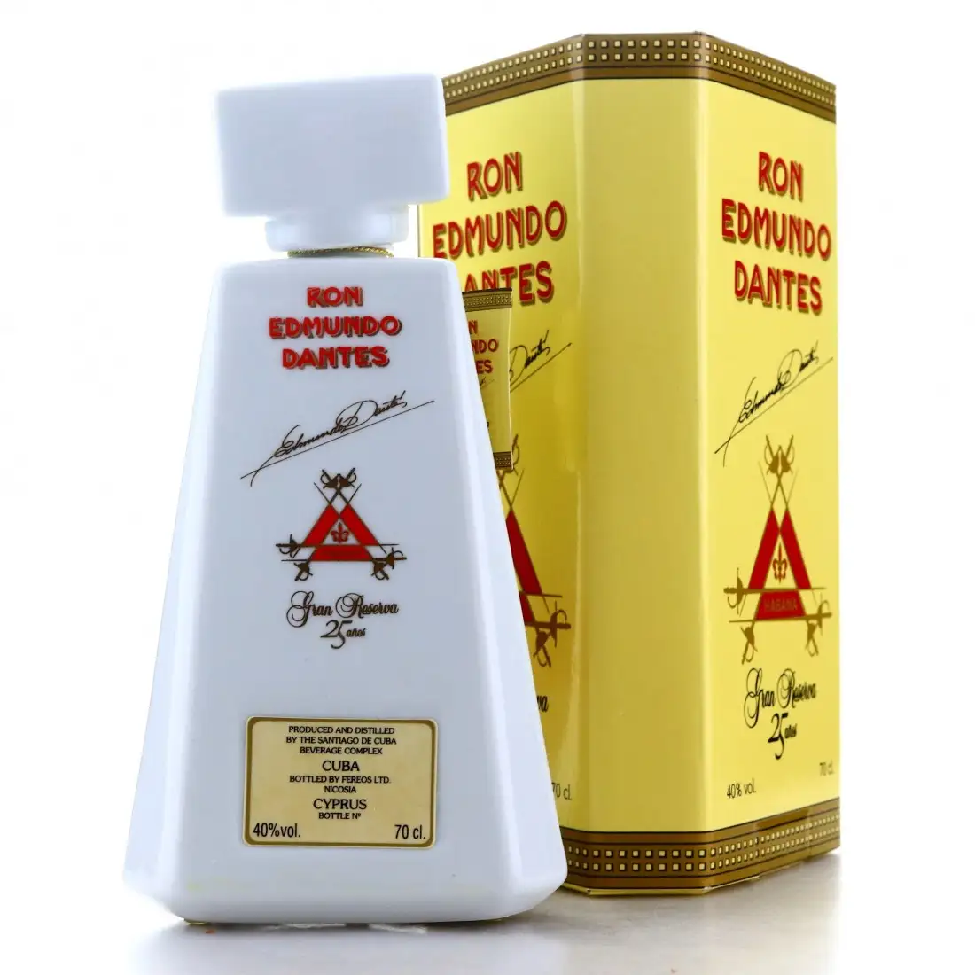 High resolution image of Edmundo Dantes Santiago de Cuba 25 Años