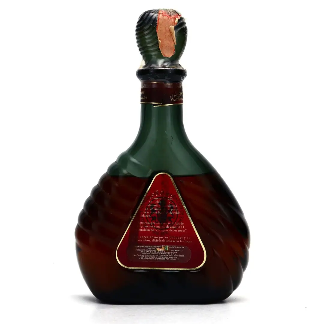 High resolution image of Ron Zacapa Centenario XO (Red Label)