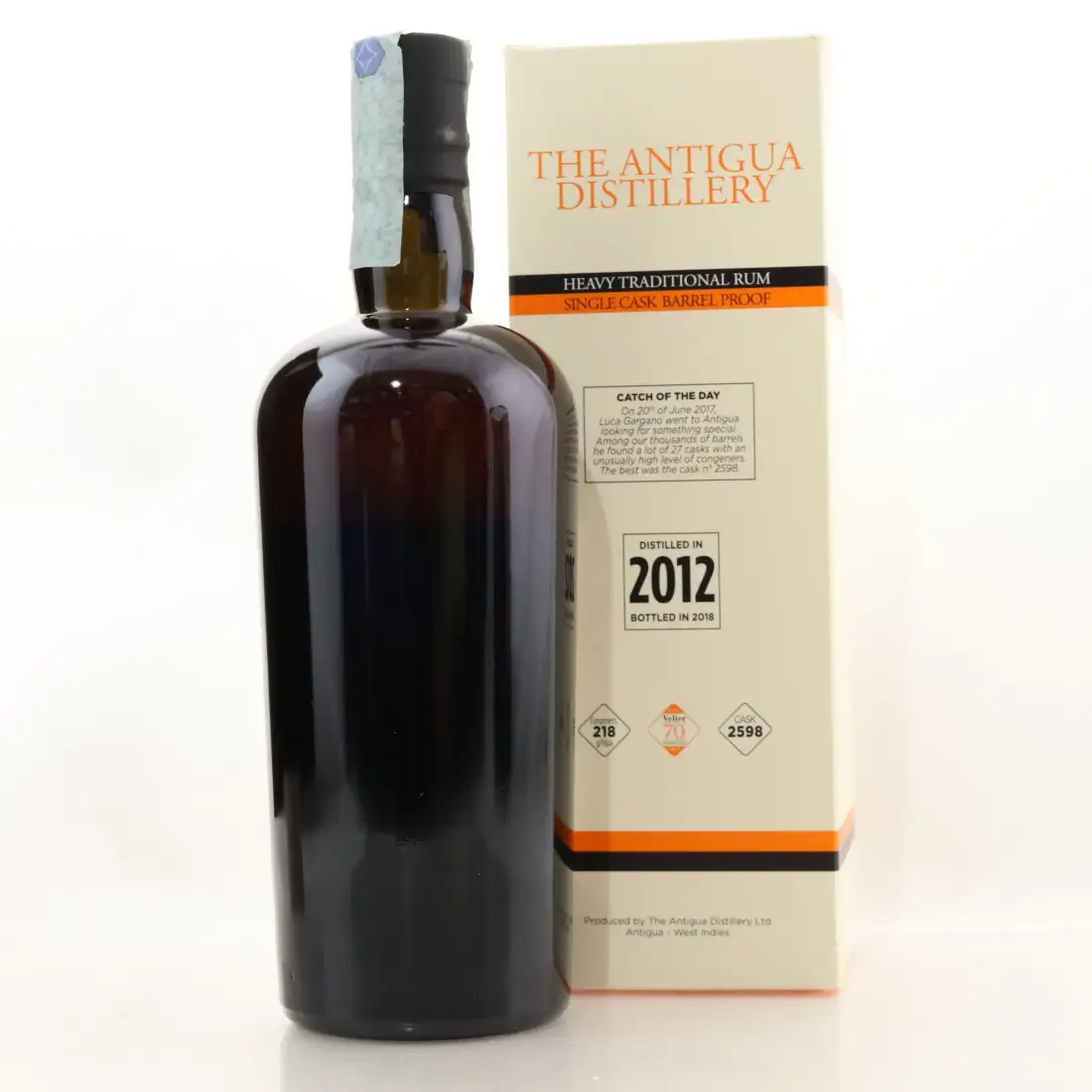 Image haute résolution de Velier The Antigua Distillery Heavy Traditional Rum Single Cask 2012