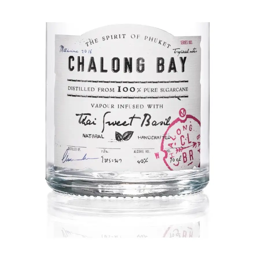 Image haute résolution de Chalong Bay Distillery The Spirit Of Phuket Thai Sweet Basil 2018