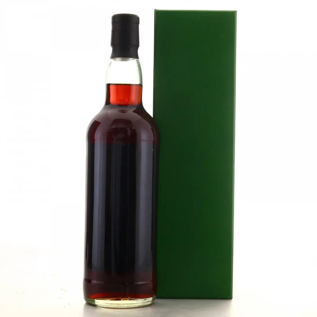 Image haute résolution de Cadenhead‘s Port Mourant Green Label Demerara Rum 1975