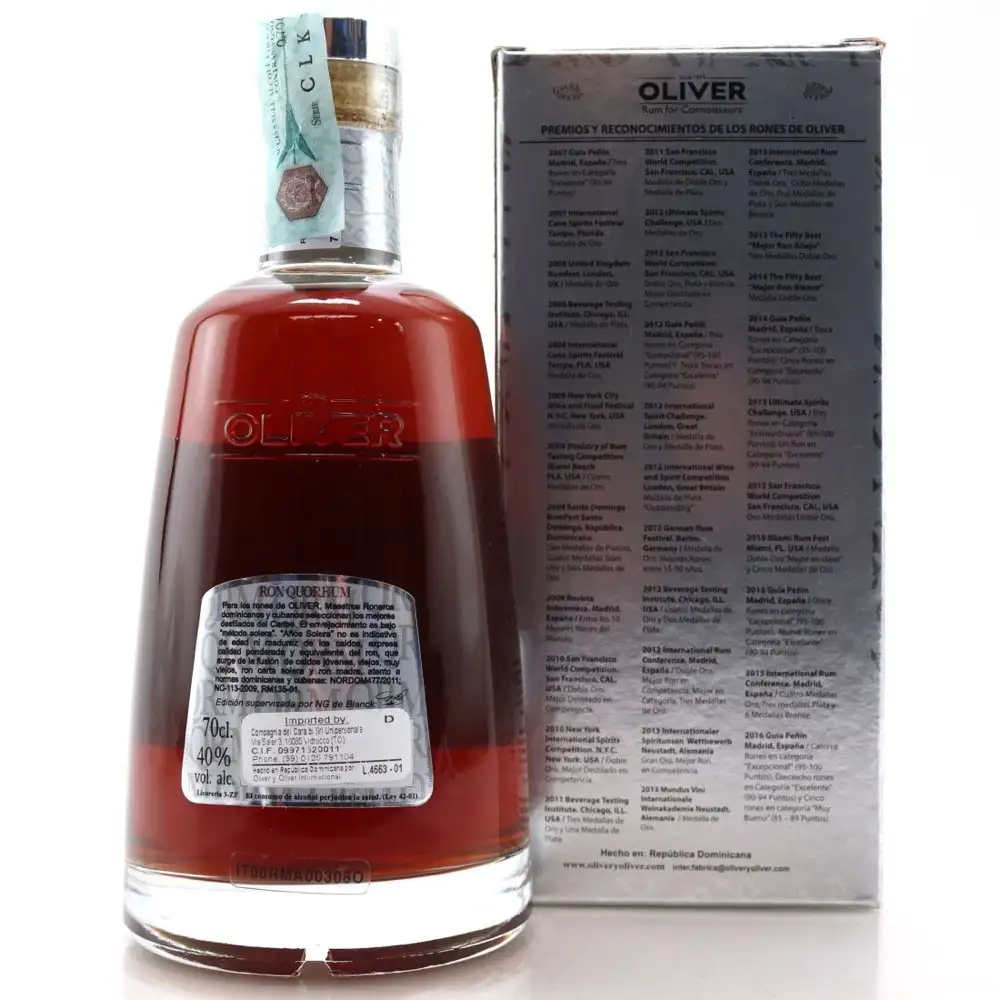 High resolution image of Oliver &amp; Oliver Ron Quorhum 30 Aniversario