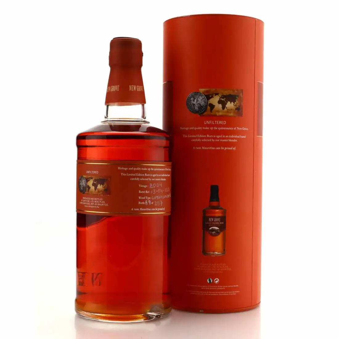High resolution image of Grays New Grove Single barrel rum 2004