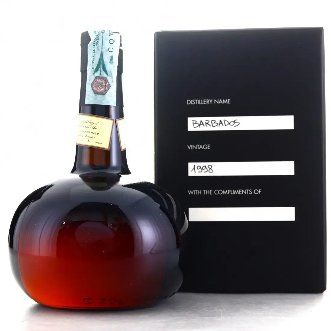 Hochauflösendes Bild von Masam Foursquare Silvano‘s Collection 1998