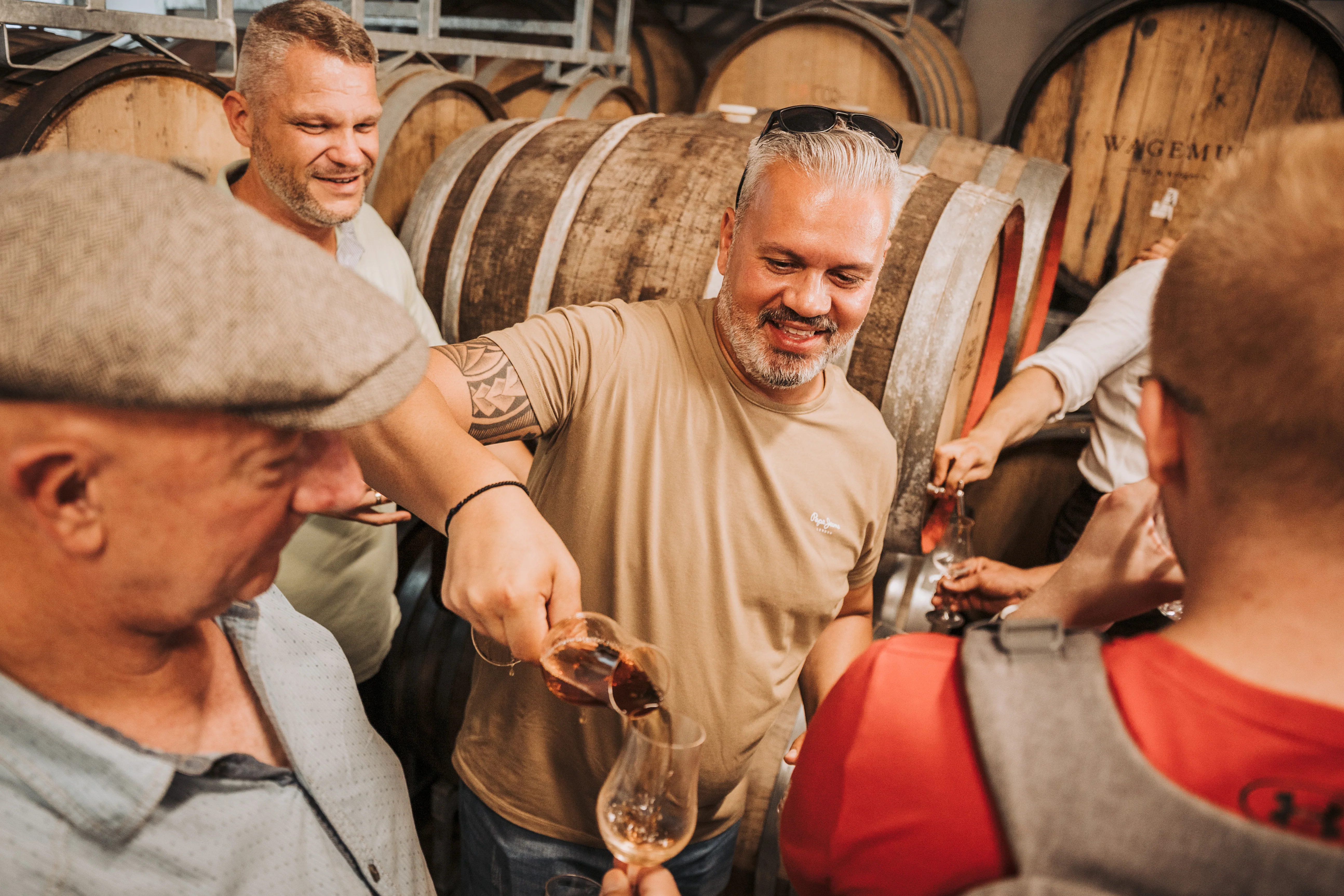 Nicolas Kröger pouring from a PX cask at the Wagemut Summer Festival